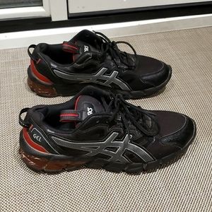 Comfortable, red and black. Asics Gel 90's. SIZE: US 7 Youth.